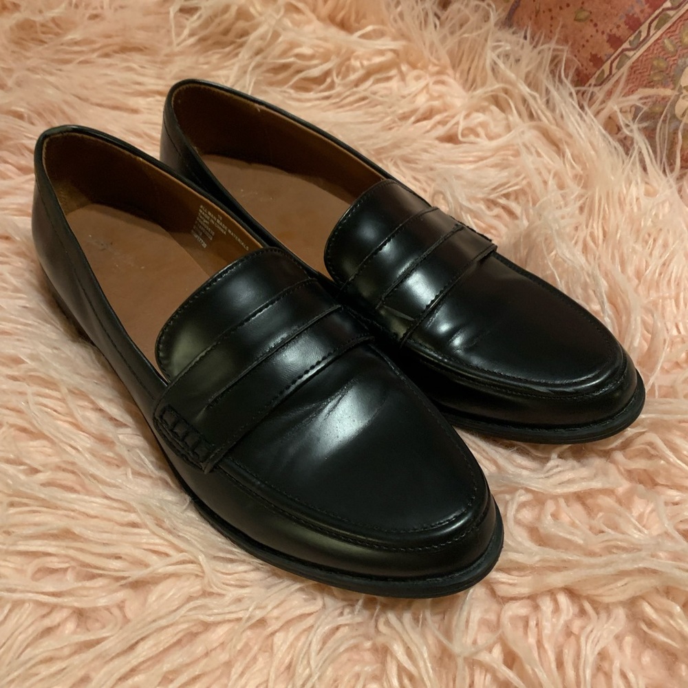 Universal Thread Black Loafer